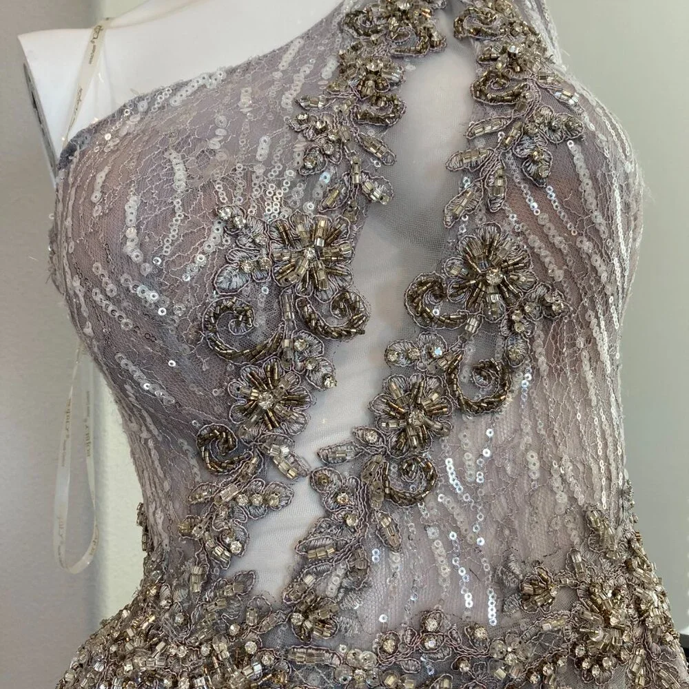 Dresses and Gowns - Picture 12 of 12